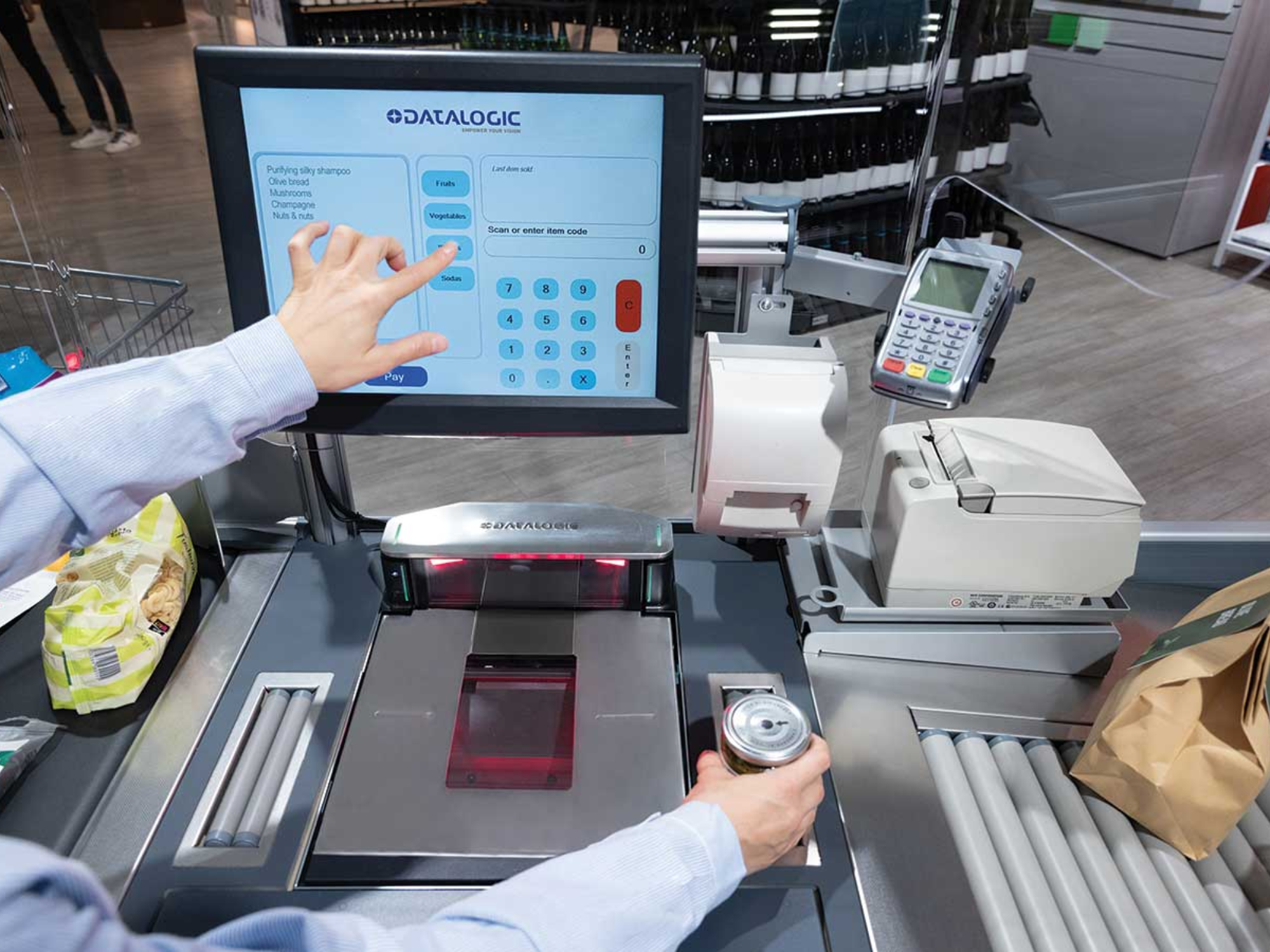 Retail point-of-sale workstation with checkout hardware